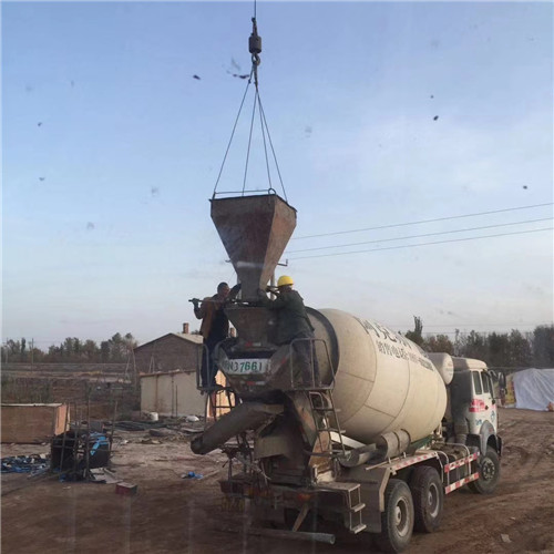 新乐市“精准瞄准”—— 吊车的 “定位导航” 技术